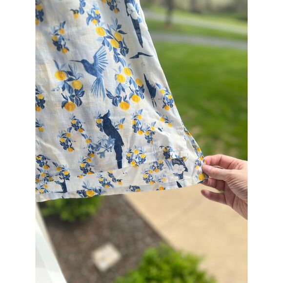 Izacc Mizrahi Linen Button Top Plus White Blue Floral Bird Lemon Short Sleeve - Picture 2 of 5